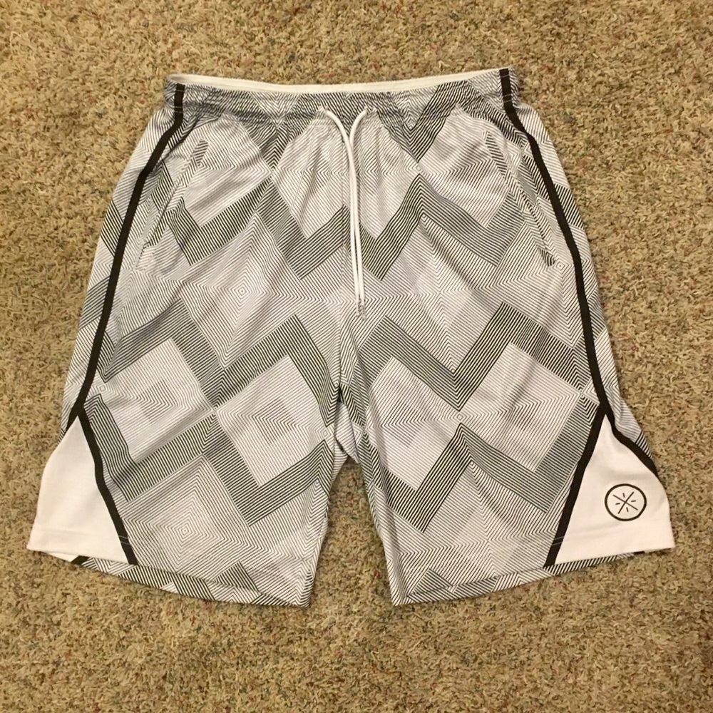 LI-NING MENS DWAYNE WADE BASKETBALL SHORTS